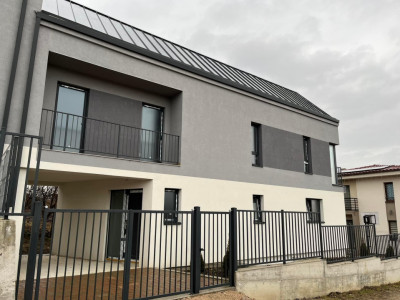 0% Comision! Casa tip duplex in Dambul Rotund 