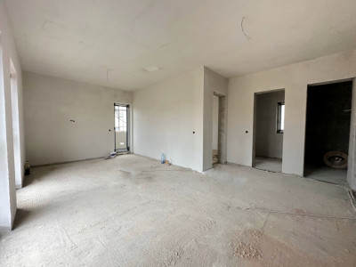 Apartament bloc nou 4 camere 95 mp + 12mp balcon si parcare 