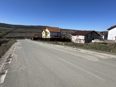 Teren construibil casă sau duplex 1000 mp Chinteni