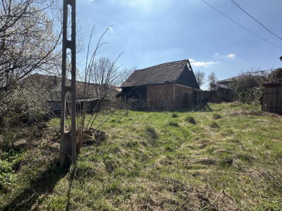 Teren 900 mp cu utilități și asfalt Dezmir 