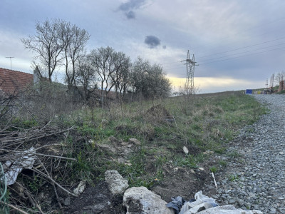 Teren construibil cu utilități Baciu