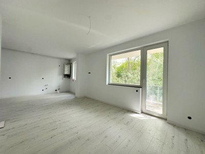 Apartament 3 camere finisat bloc nou cu CF zona Vivo