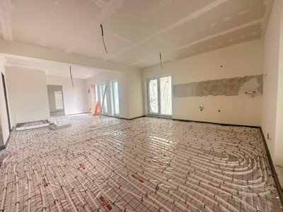 Casa de vis langa padure la pret de apartament Cluj
